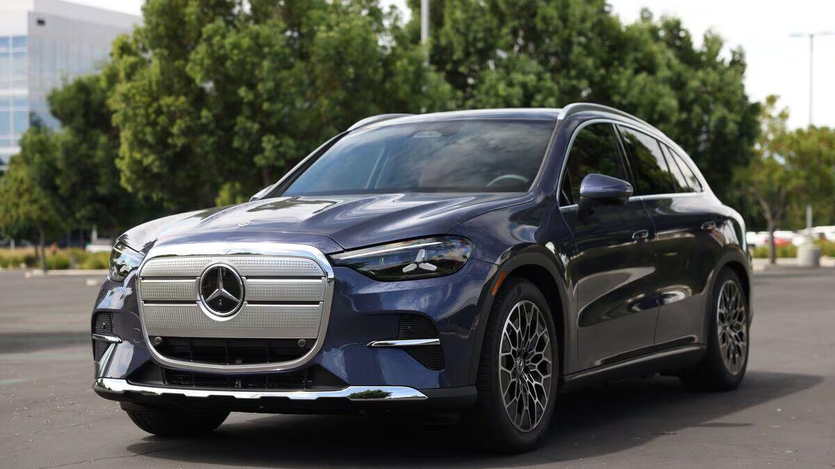 image of Mercedes-Benz GLC400 Electric